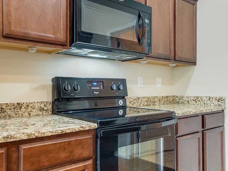 1021 Lindyn Lee Way — Photo 11