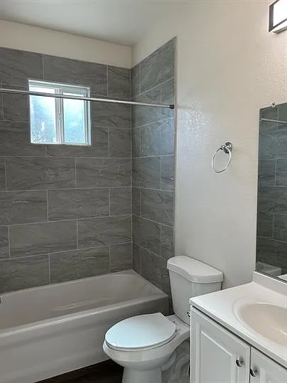 2 bed, $2,195 — Photo 4