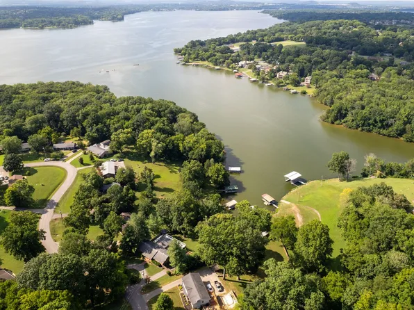 306 Estate Dr, Mount Juliet, TN 37122