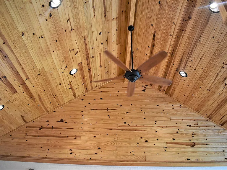 412 Pecan St — Photo 30