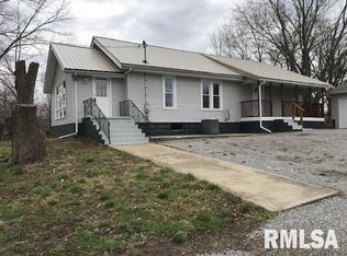 112 W Dawes St, Broughton, IL 62817
