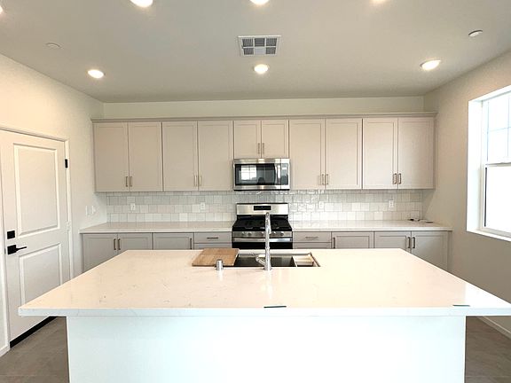 2nd image of 4087 S Sunflower Paseo