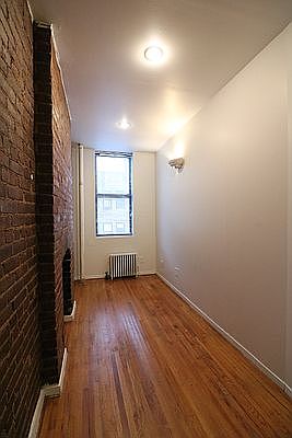 4th image of 442 W 45th St #4FE
