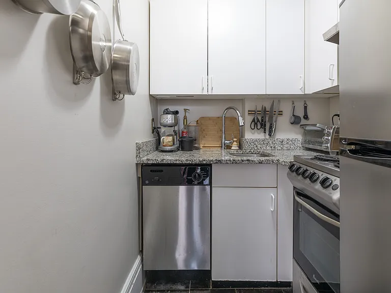 74 Mount Vernon St #1F — Photo 4