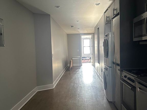 4th image of 417 E 114th St APT 5