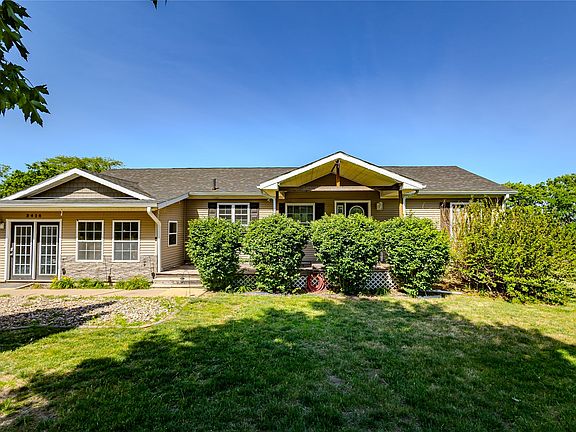 4th image of 3416 Rosebud Ave