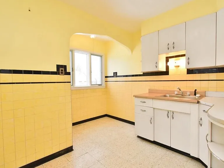 48 Modern Ave #1 — Photo 8