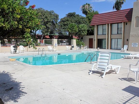 3rd image of 6365 N Barcelona Ln