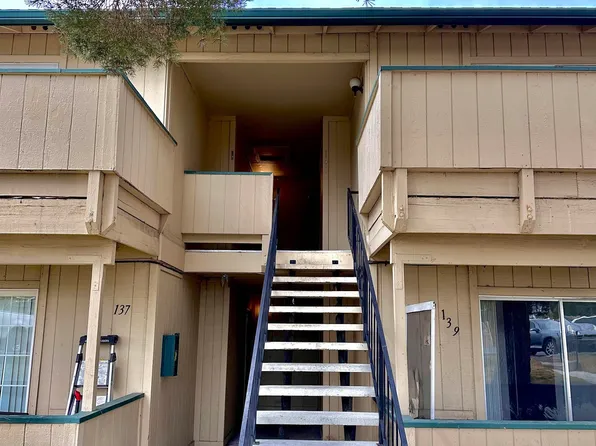 3913 Clear Acre Ln APT 140, Reno, NV 89512