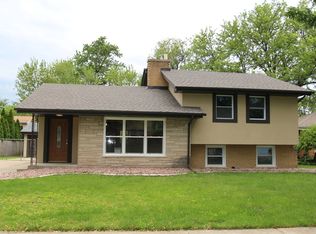 9240 S McVicker Ave, Oak Lawn, IL 60453