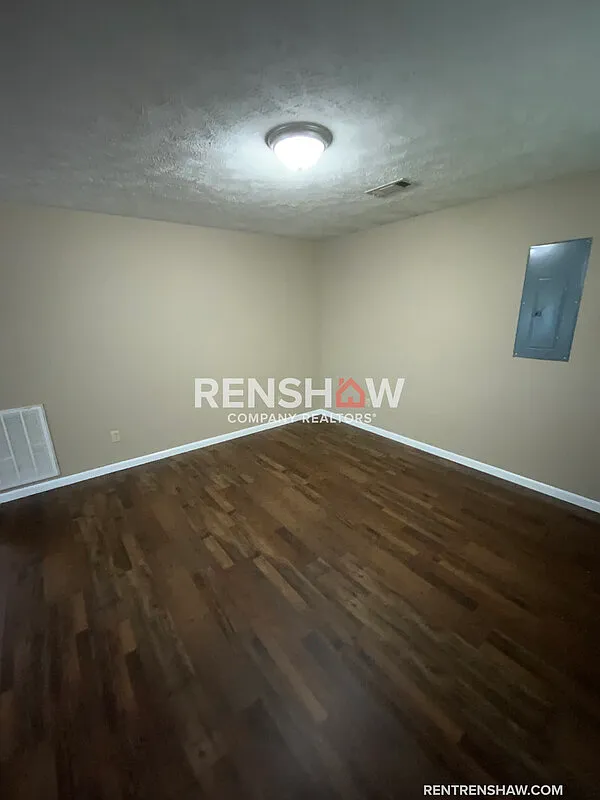 3 bed, 2.0 bath, 1092 sqft, $1,300 — Photo 4
