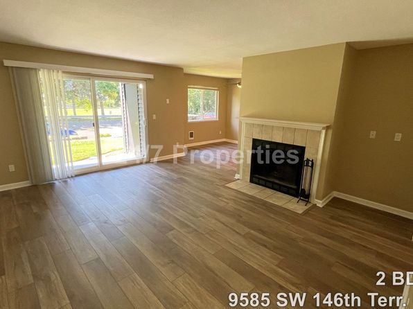 9585 SW 146th Ter APT 3