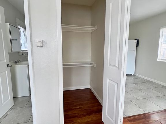 5th image of 740 Daisy Ave #740