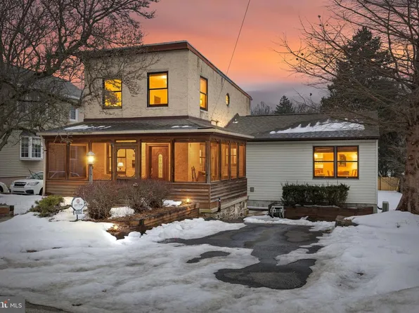 4052 Center Ave, Lafayette Hill, PA 19444