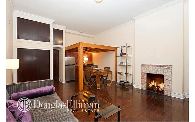 Rented by Douglas Elliman | media 20
