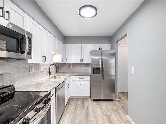 2nd image of 30535 W Forteen Mile Rd