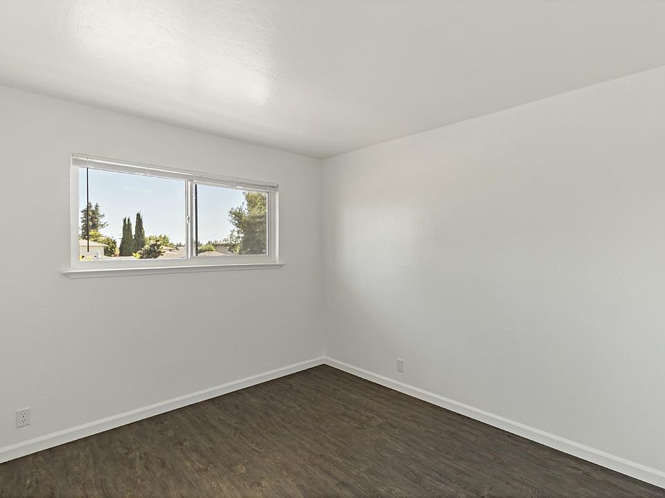 1st image of 200 Dumbarton Ave APT 1