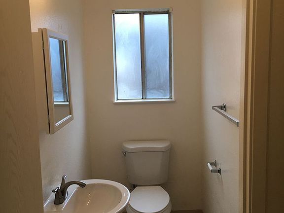 4th image of 1240 N Olive Ave APT D