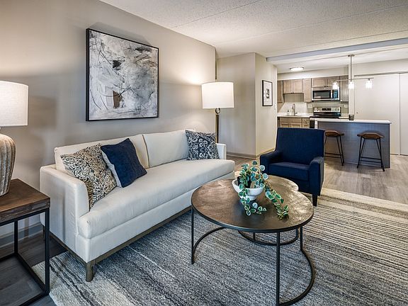 Renovated 1 Bedroom Garden Concept Living Room