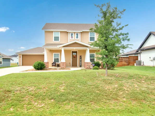 1371 Orange Blossom Ct, Gainesville, TX 76240