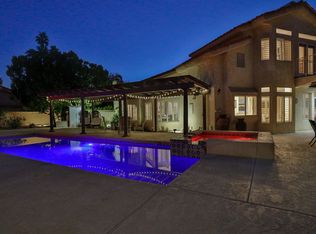 372 Oakmont Dr, Palm Desert, CA 92211