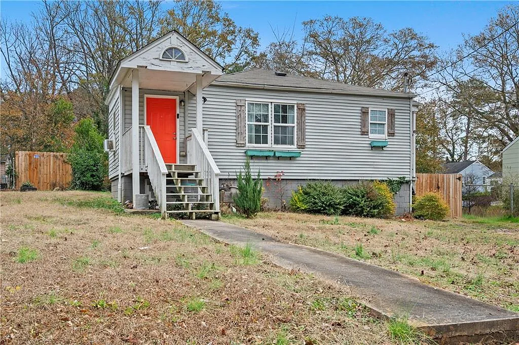 3 bed, 2.0 bath, 1200 sqft, $1,450 — Photo 1