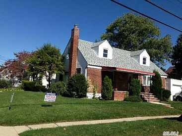 1st image of 115 Avenue
