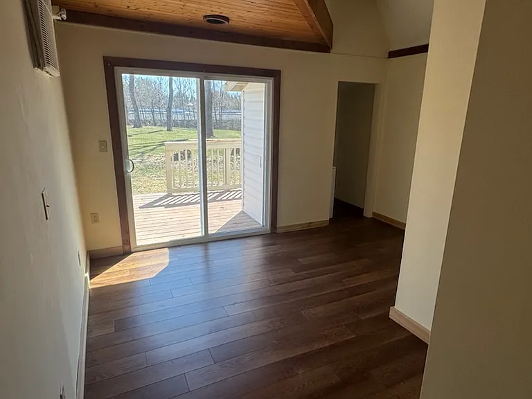 503 Green St — Photo 3
