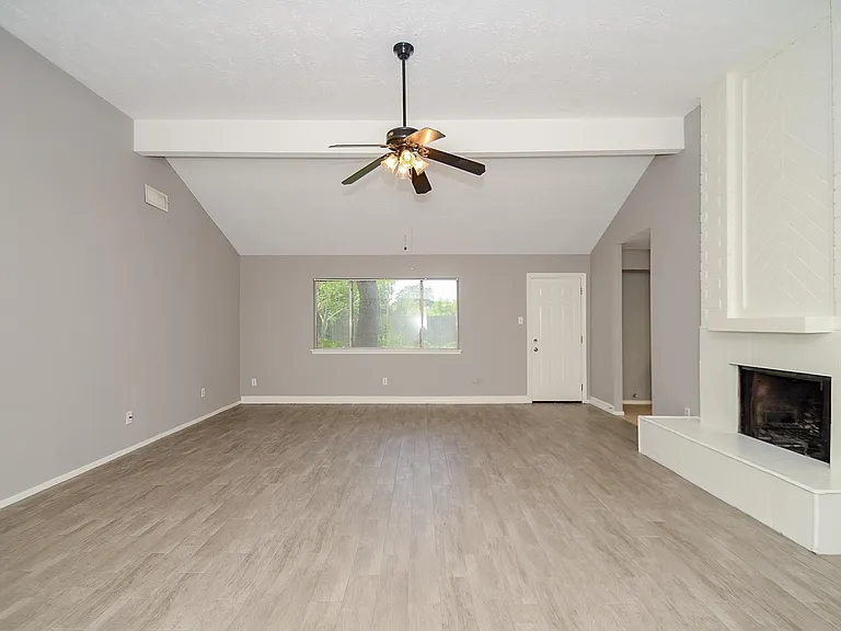 8319 Bird Run Dr — Photo 5