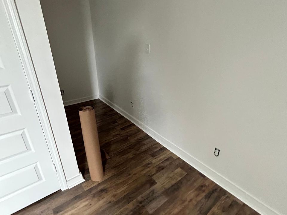 1st image of 590 Royal Oak Dr #25