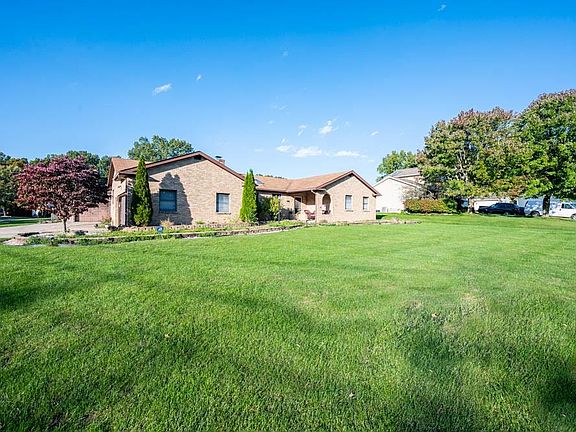 2nd image of 681 Wyndclift Cir