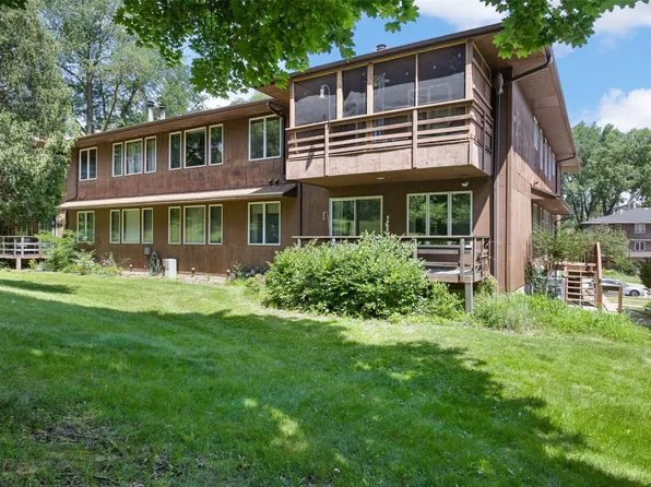 1723 Pikes Peak Ct NE, Cedar Rapids, IA 52402