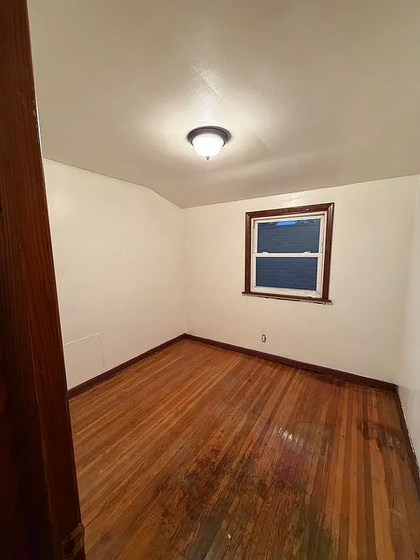 2 bed, 1.0 bath, 500 sqft, $1,050 — Photo 1
