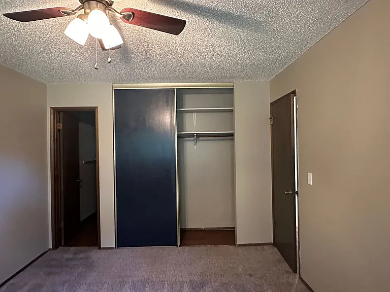 Hillview Terrace — Photo 26