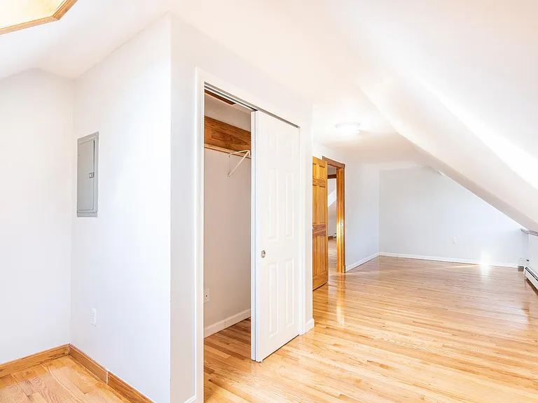 86 Brook St #3 — Photo 3