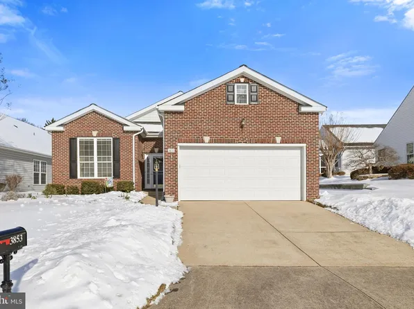 3853 Champion Oak Dr, Dumfries, VA 22025