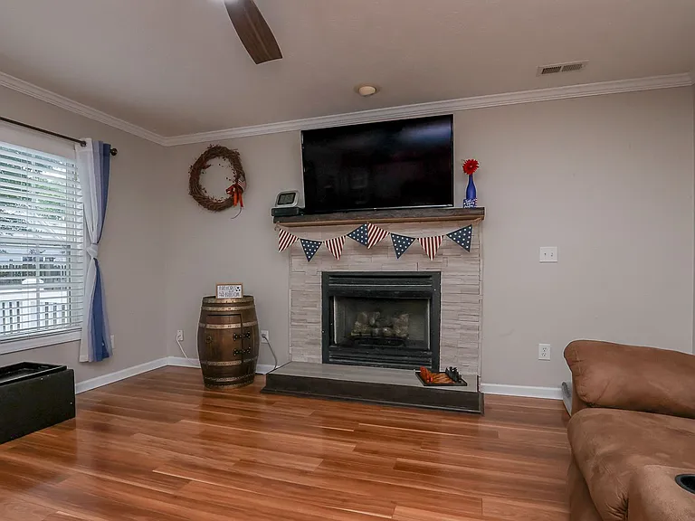 1636 Chadwick Shores Dr — Photo 6