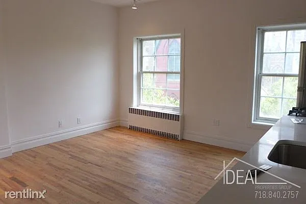 8 Sidney Pl photo 1