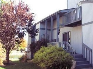328 Lakeside Dr, Westerville, OH 43081