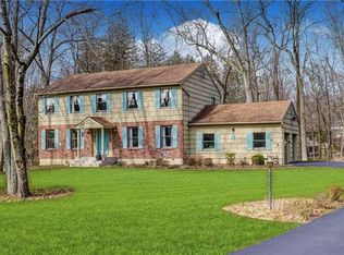 6 Davenport Ter, West Nyack, NY 10994