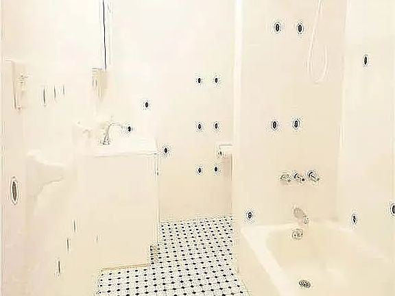 5th image of 250 Clifton Pl #2