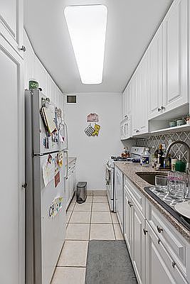 5th image of 160 W End Ave APT 29F