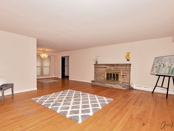 4th image of 2200 Brookside Ave