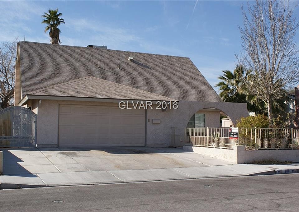 1st image of 208 Moller Cir