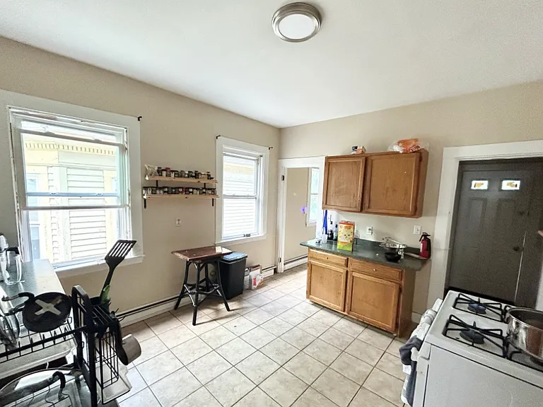 72 Calumet St #3F — Photo 3