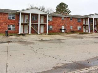 202 W Martha Dr, Chaffee, MO 63740