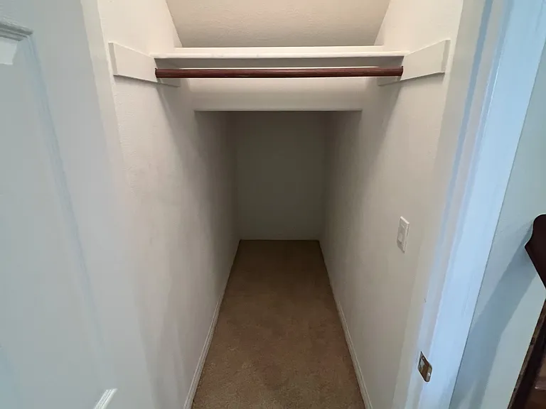 42251 Harwick Ln — Photo 13