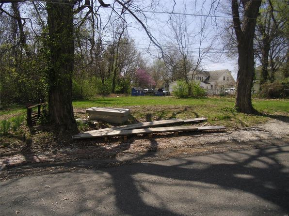 6 N 95th St, Belleville, IL 62223