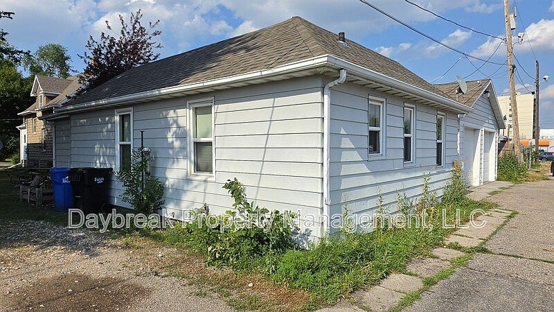 1st image of 1312 1/2 3rd Ave N