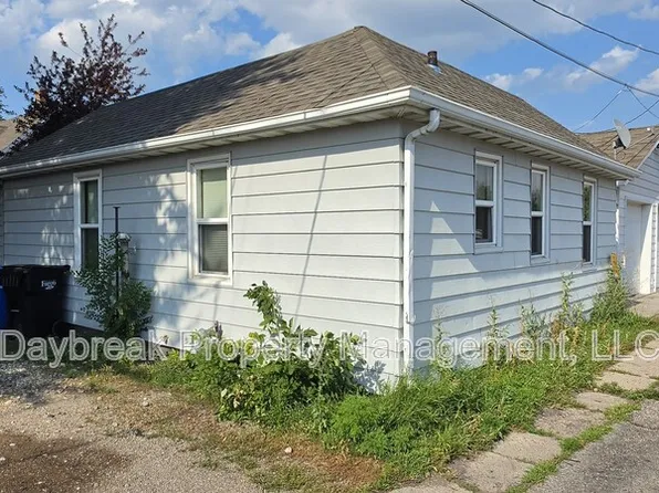 1312 1/2 3rd Ave N, Fargo, ND 58102